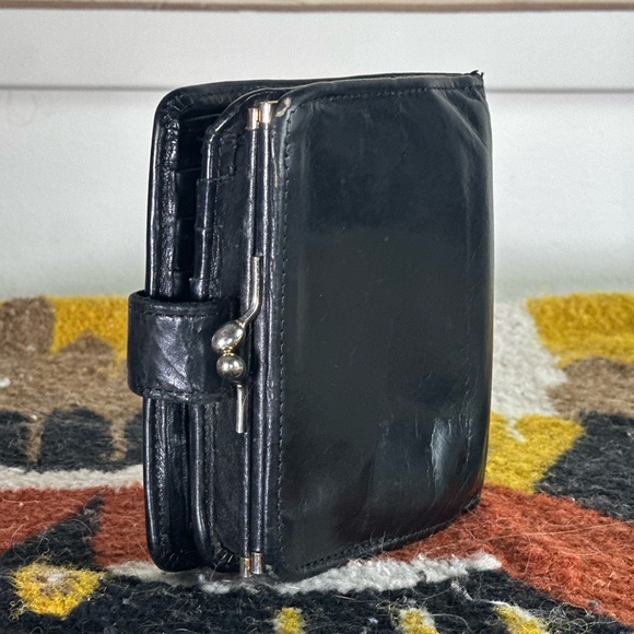 Vintage COACH Kiss Lock Black leather bifold wallet w/coin purse - Picture 4 of 13